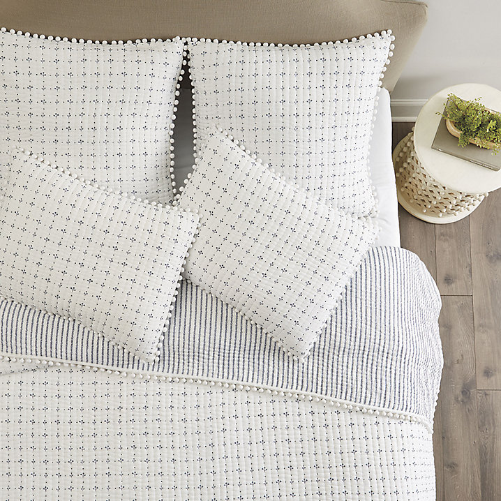 Georgie Pom Pom Quilt - Sage